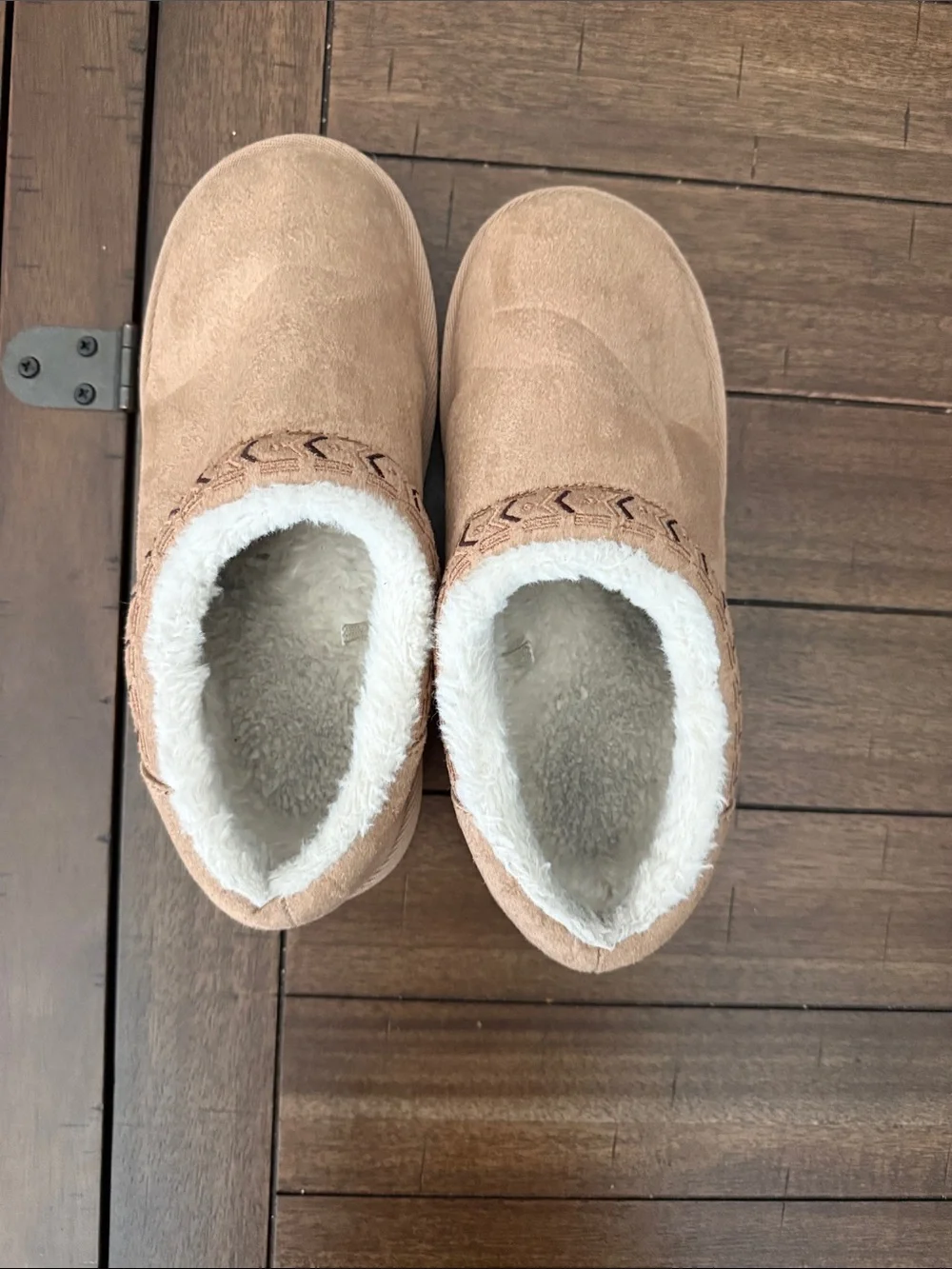 The Children's Place Plush-Lined Slip-On Slippers in Light Tan with White Sherpa